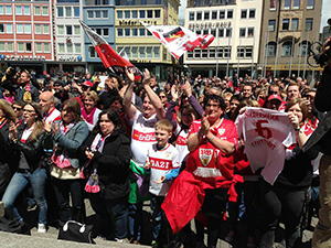 Nach Pokalniederlage: Begeisterter Empfang für das VfB-Team