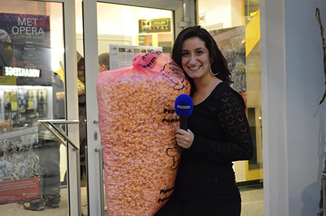 Ein Besuch im Kino: Zwischen Popcorn und Hollywood