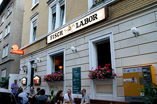 Im Fischlabor – Der STUGGI.TV Cocktailcheck Teil 1