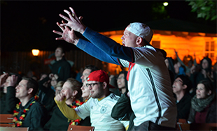 WM-Report: Deutschland-Fans zittern sich ins Viertelfinale