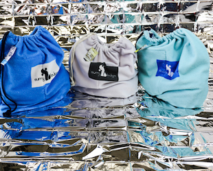 Surry Bulga: Handtaschen, die zu Strandtüchern werden