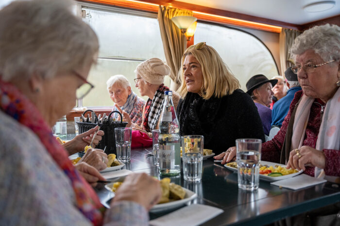 Adventsfahrten: Über den Neckar für den guten Zweck