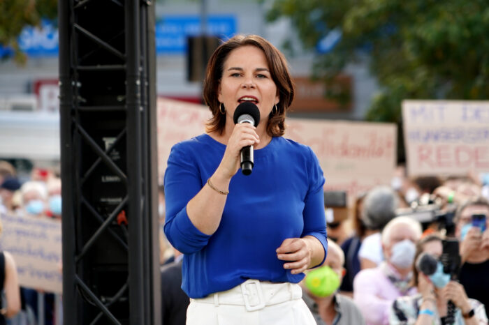 Trillerpfeifen und Applaus: So lief der Auftritt von Annalena Baerbock in Stuttgart