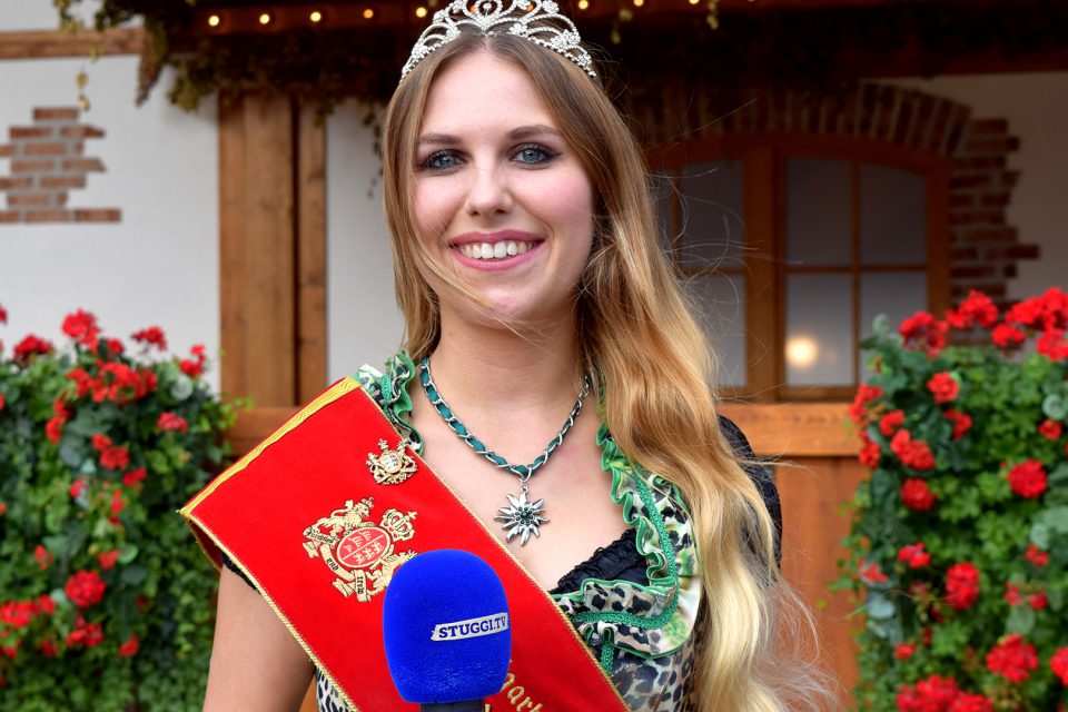 Wir haben die Württembergische Bierprinzessin Nina Krippentz auf dem Cannstatter Wasen zum Interview getroffen. (Foto: STUGGI.TV)