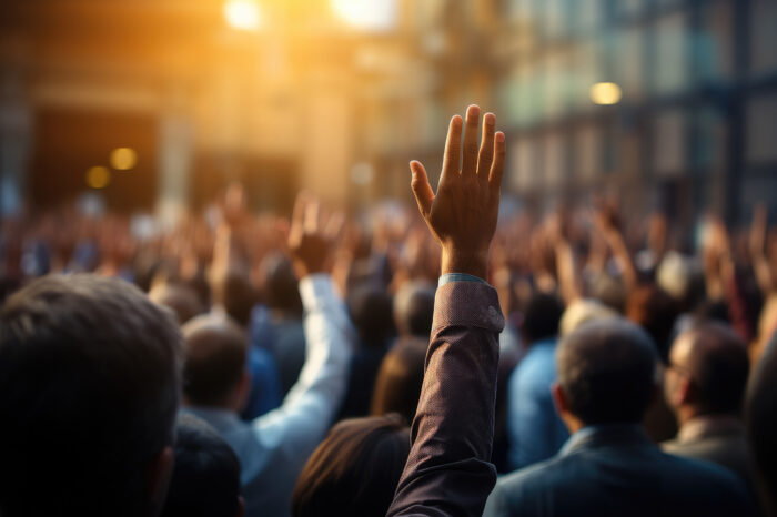 In "Bürgercafés" über die Empfehlungen des Bürgerrats Klima informieren