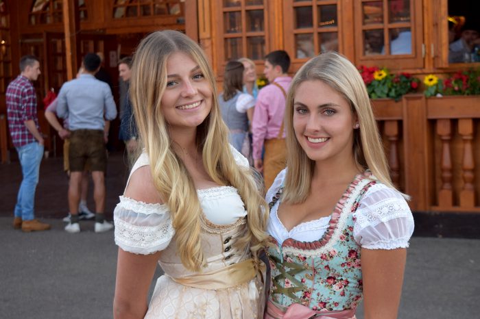 Dirndl-Ausschnitt: Wie tief darf es sein?