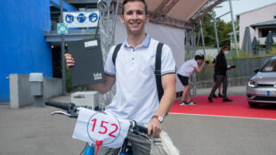 Egal ob mit dem Fahrrad oder im Auto: Die Absolventen bekamen eine persönliche Nummer mit Zeitslot zugeteilt.