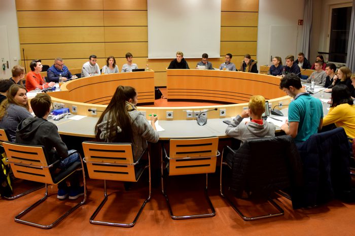 Jugendrat fordert: Nachtverkehr soll unter der Woche ausgebaut werden