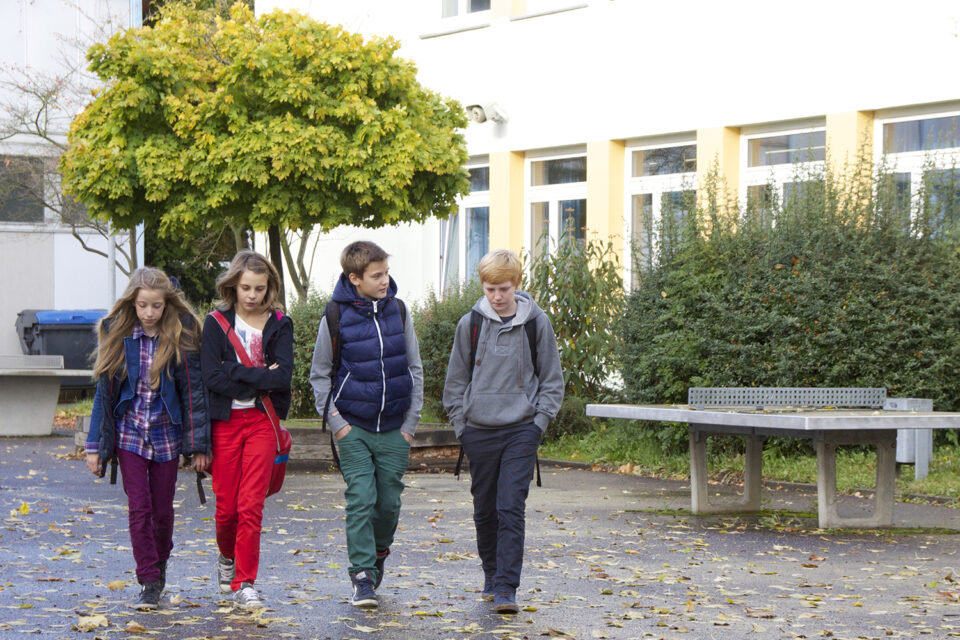 Halbjahreszeugnisse nicht gut genug? Kostenlose Online-Kurse sollen helfen (Foto: Studienkreis Stuttgart)