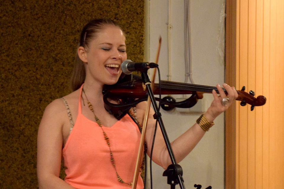 Auch die Band Vona Bunt steht beim New Band Festival des Jugendrat auf der Bühne. Foto: STUGGI.TV/Goes