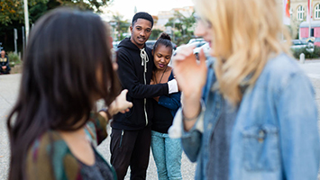 Kreativ gegen Rassismus: Stuttgarter Heimat-Wochen sollen Zeichen setzen (Foto: Clipdealer)