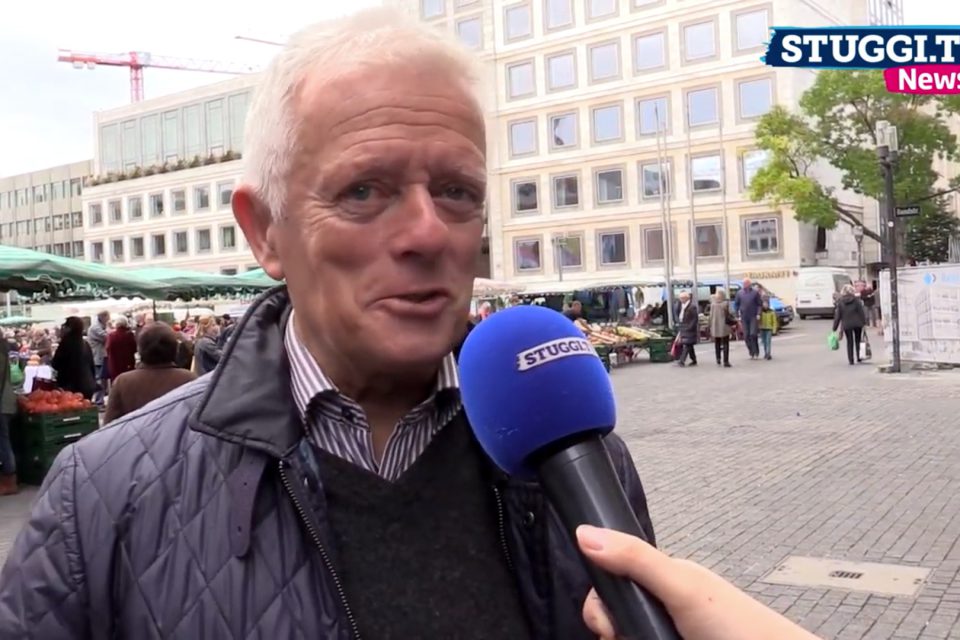 Waltraud Ulshöfer, Starkoch Frank Oehler und Stuttgarts OB Fritz Kuhn besuchen mit Kindern den Stuttgarter Marktplatz. (Foto: KD Busch)