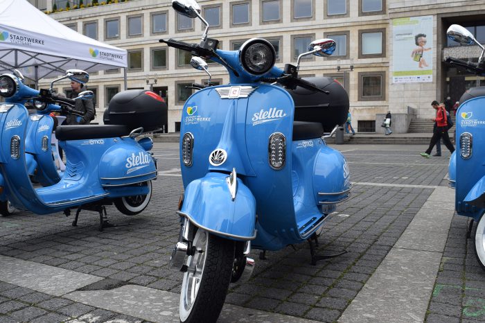 Saisonstart: Die blauen Stella-Roller flitzen wieder durch Stuttgart