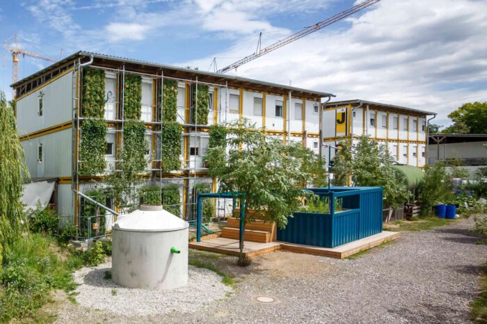 "Stuttgart am Meer" verwandelt Großstadt in Dünen- und Dschungellandschaft