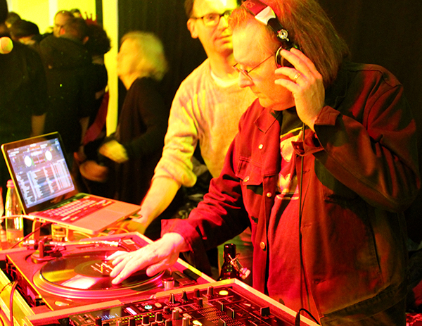 DJ-Bürgermeister auf der Stuttgart-Nacht (Foto: STUGGI.TV/Schudnagies)