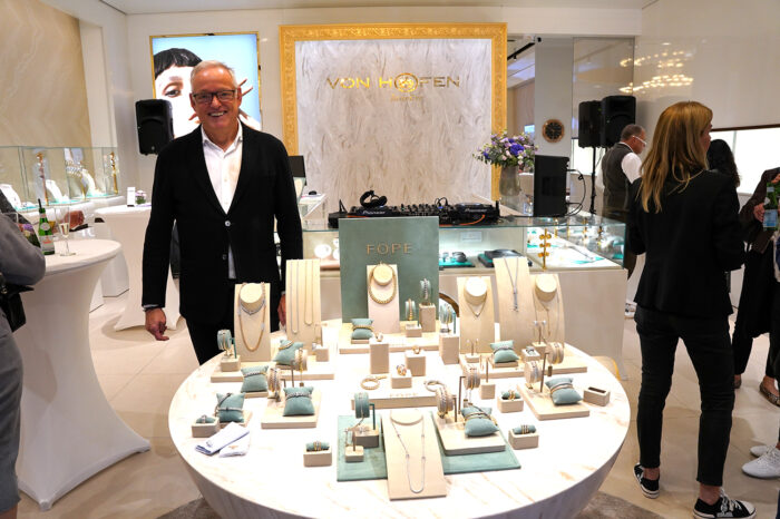 Juwelier von Hofen feiert sein 50-jähriges Jubiläum mit Stadtpromis