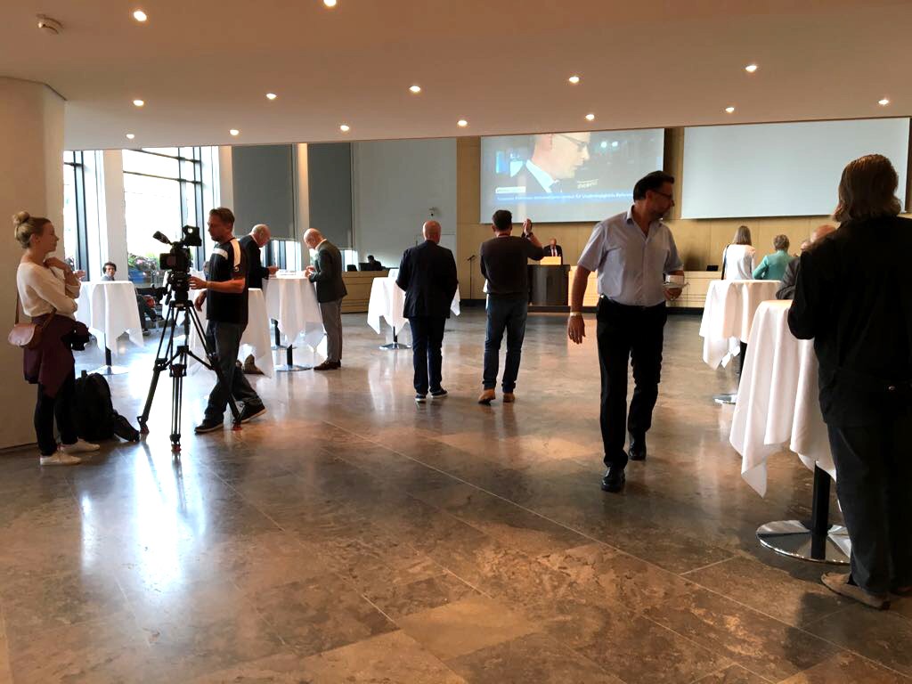 Live aus dem Rathaus Stuttgart die Ergebnisse zur Bundestagswahl 2017 (Foto: STUGGI.TV)